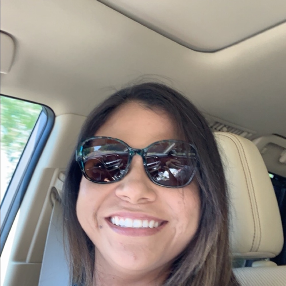 Meet your Posher, Imelda